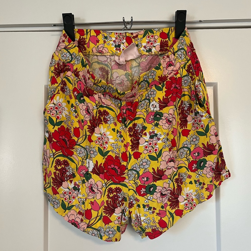 Ban.dō Floral Shorts